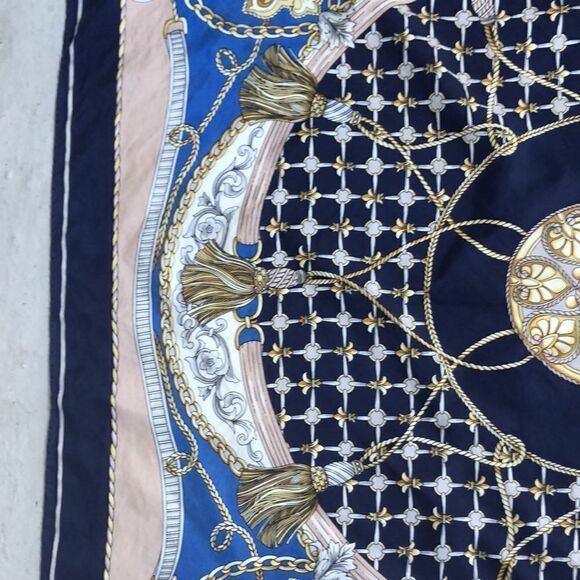 Vintage Pierre Balmain silk scarf - Picture 7 of 12